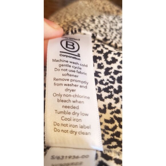 Athleta Black White Abstract Cropped Leggings Stretchy Plus Workout 3X - Picture 9 of 9